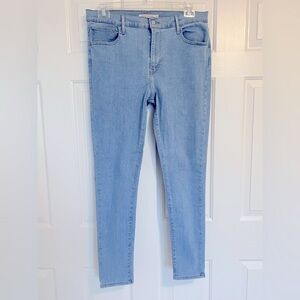 Levi’s 720 High Rise Super Skinny, Light Wash, size 32x30, perfect condition